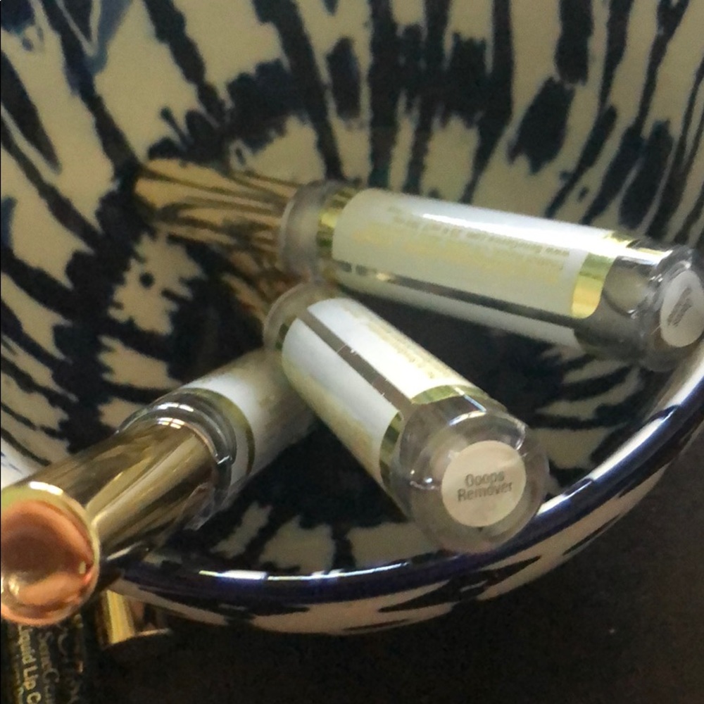 Lipsense oops remover lot of three